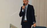 mgr inż. Filip Urbaniak, przedstawiciel Firmy STEICO omawiający temat „Współczesne budownictwo energooszczędne w oparciu o innowacyjne drewno klejone” – produkowane przez Firmę STEICO